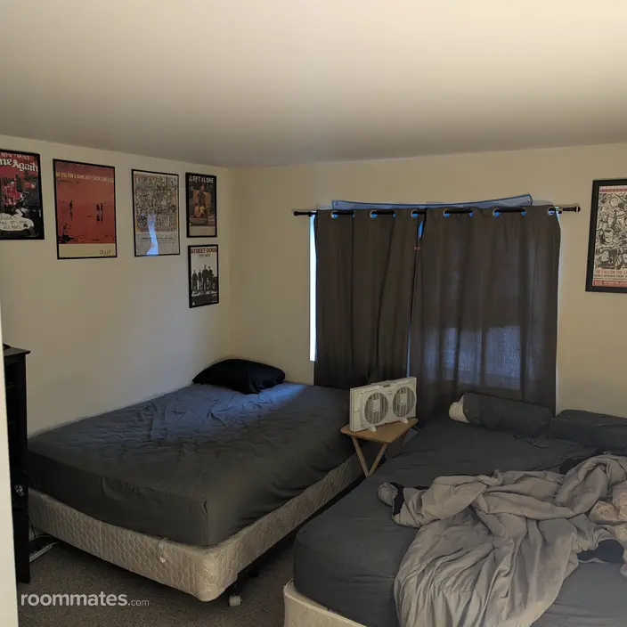 Room for rent in Ingleside, IL $900, townhouse