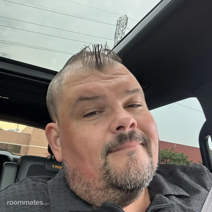 Roommate looking Sterling Heights, MI, $1000