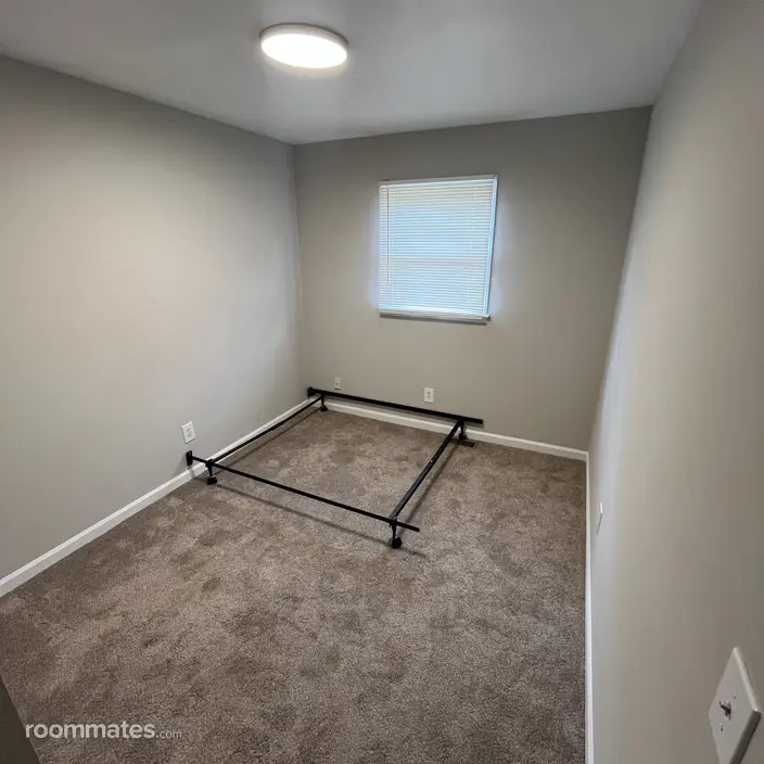 Room for rent in Fredericksburg, VA $950, house