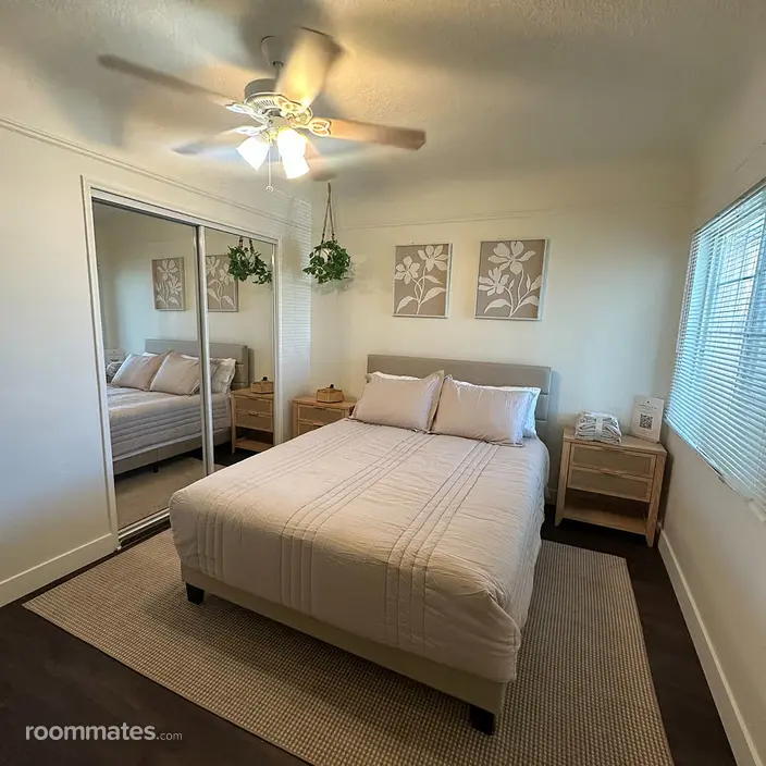 Room for rent in Long Beach, CA $1500, house