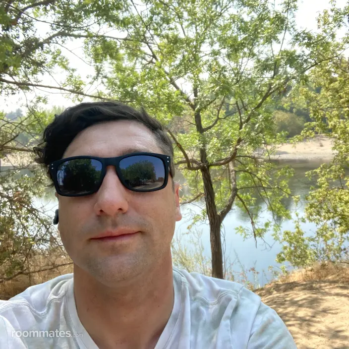 Roommate looking Sacramento, CA, $1200