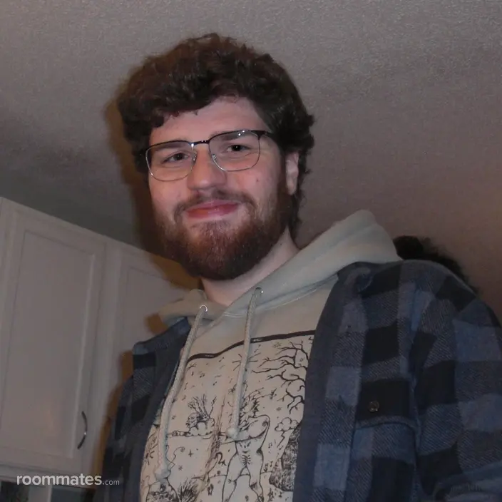 Roommate looking Lowell, MA, $2000