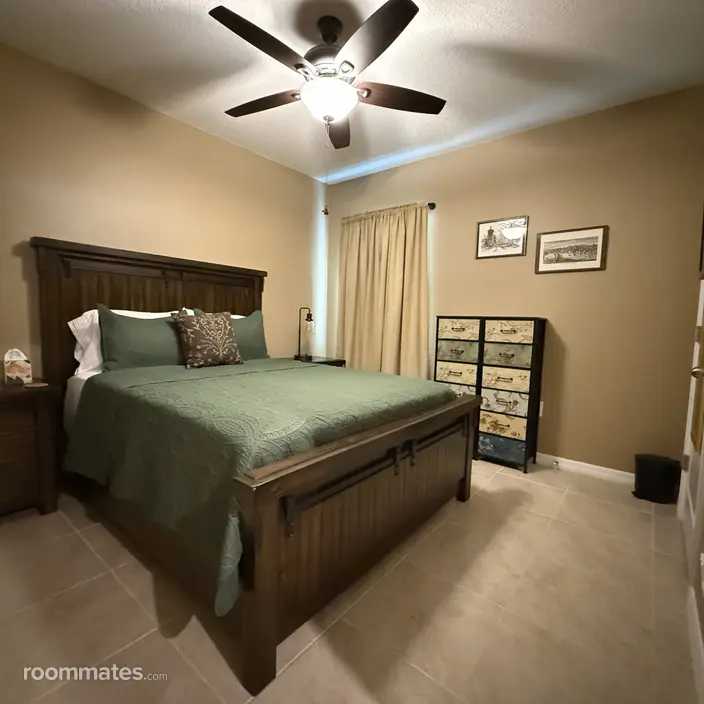 Room for rent in Plant City, FL $800, house