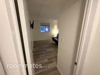 Room for rent in Aurora, IL $1100, condo