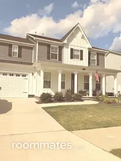 Room for rent in Suffolk, VA $1000, house