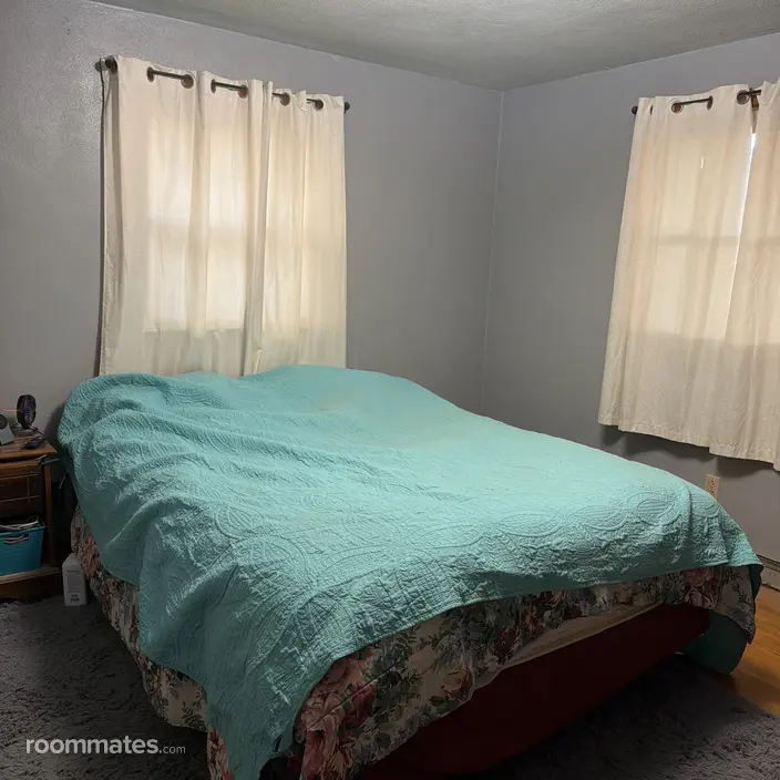 Room for rent in Anderson, IN $750, house