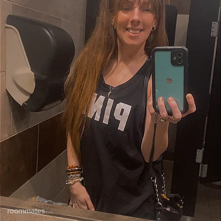 Roommate looking Phoenix, AZ, $1300