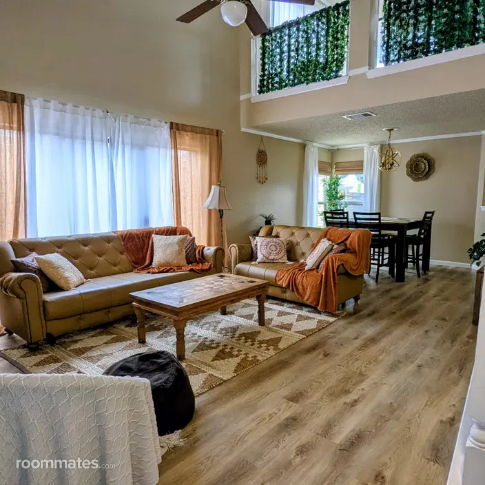 Room for rent in Carrollton, TX $1300, house