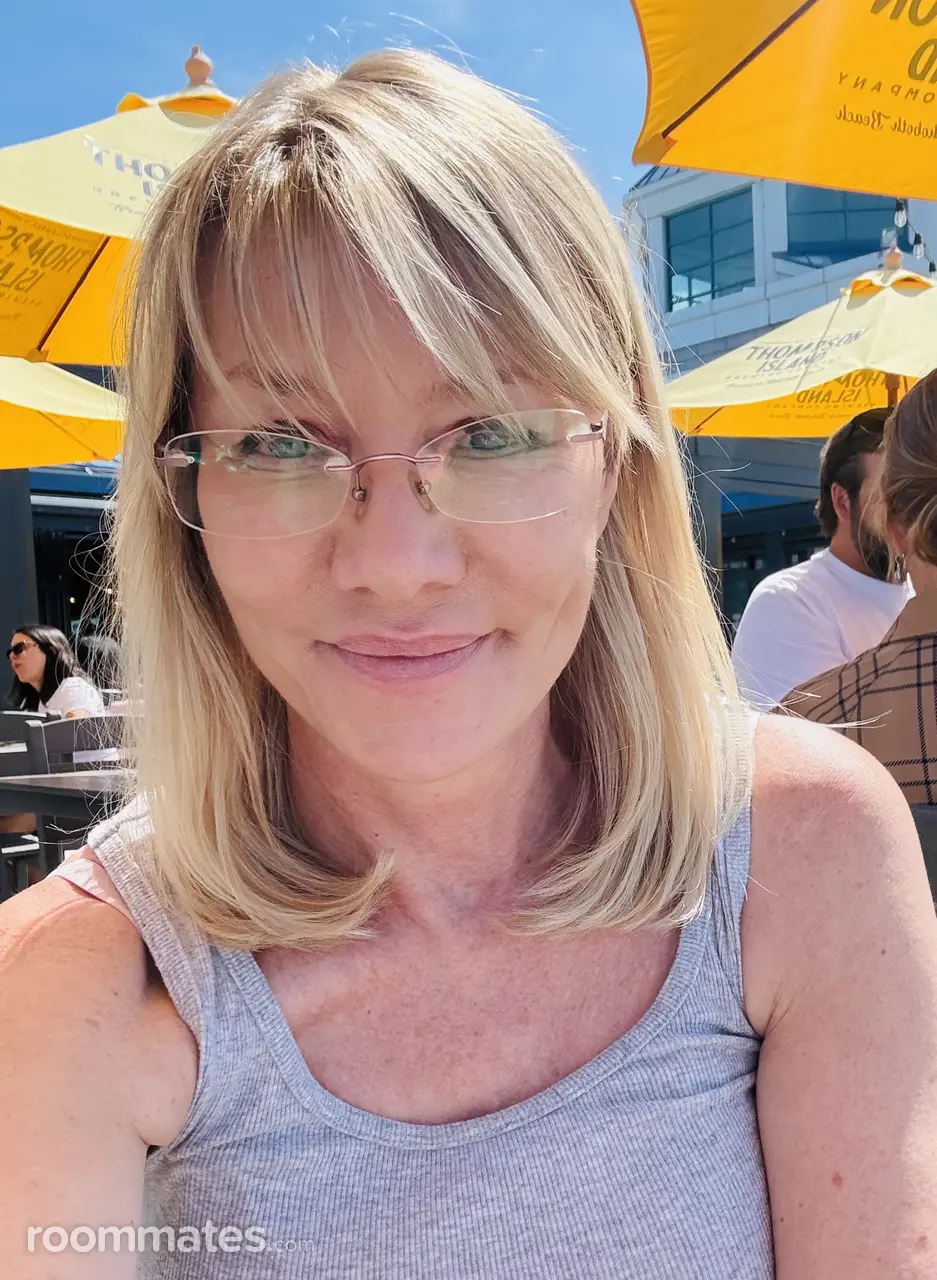 Profile photo 4 of 4