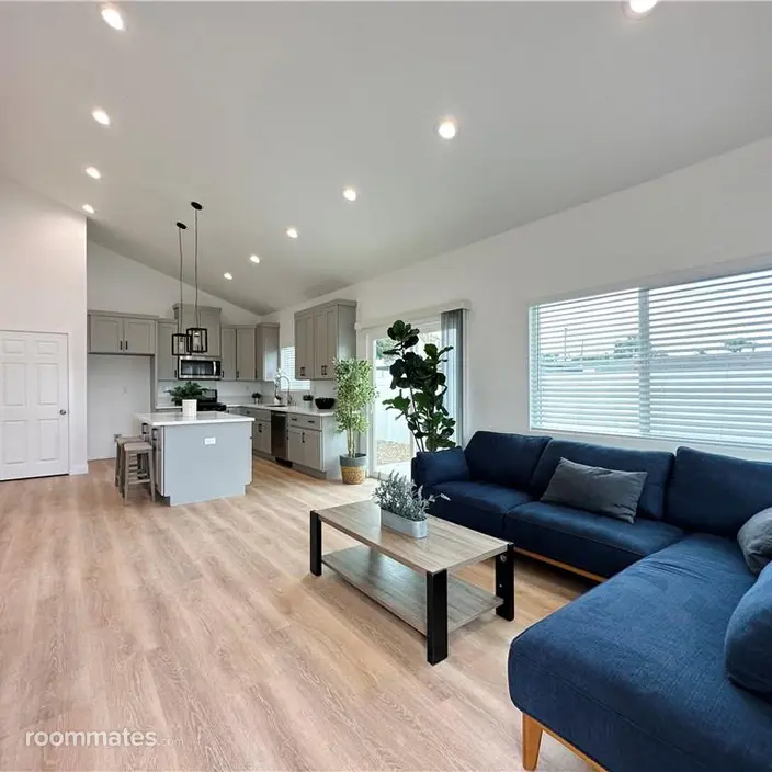 Room for rent in Fullerton, CA $1600, house