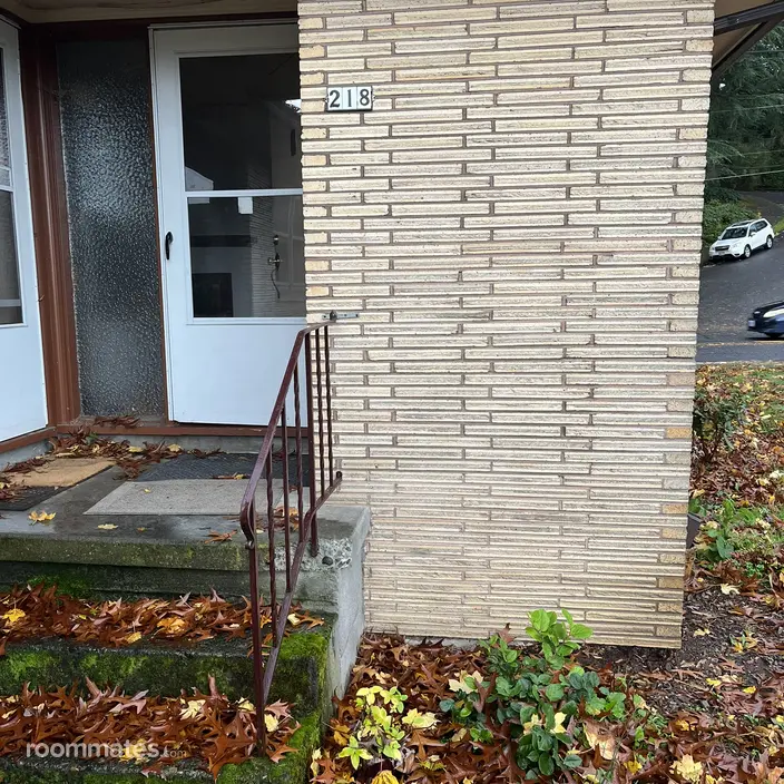 Room for rent in Portland, OR $875, house