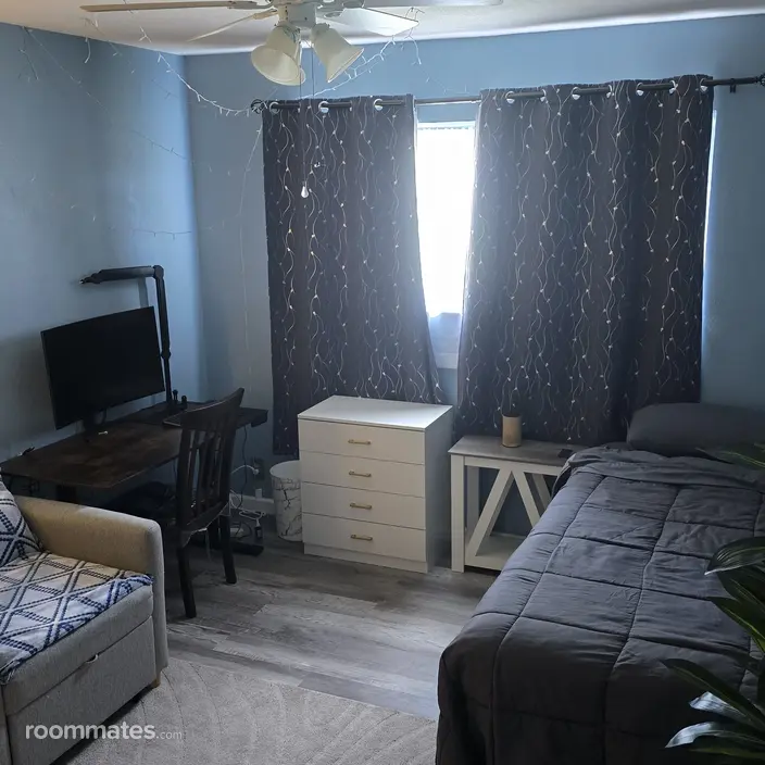 Room for rent in Mesa, AZ $1000, house
