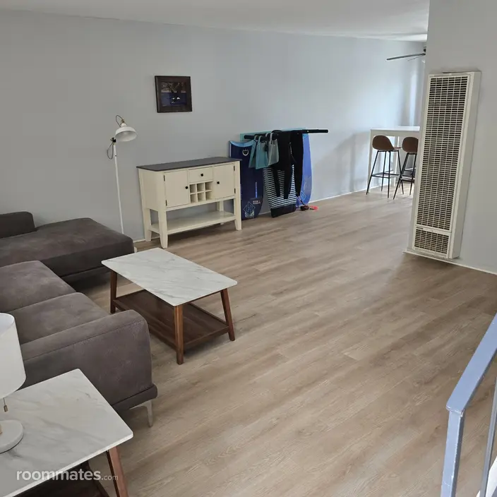 Room for rent in Huntington Beach, CA $1300, apartment
