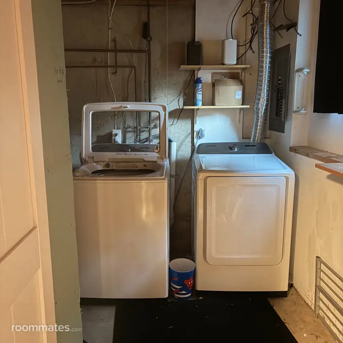 Room for rent in Westminster, MD $1097, townhouse