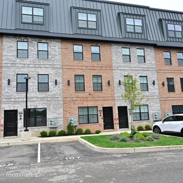 Room for rent in Philadelphia, PA $1600, townhouse