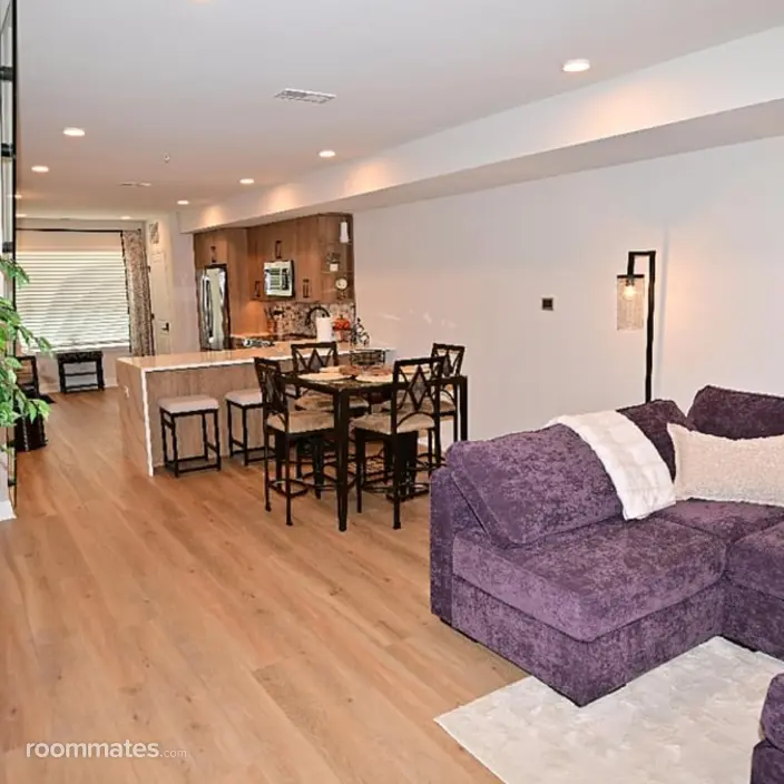 Room for rent in Philadelphia, PA $1600, townhouse