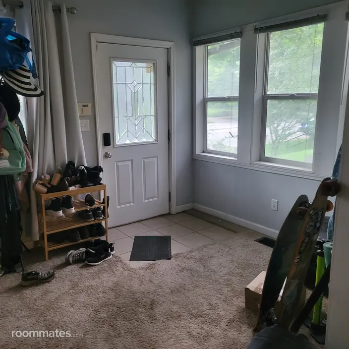 Room for rent in Indianapolis, IN $550, house