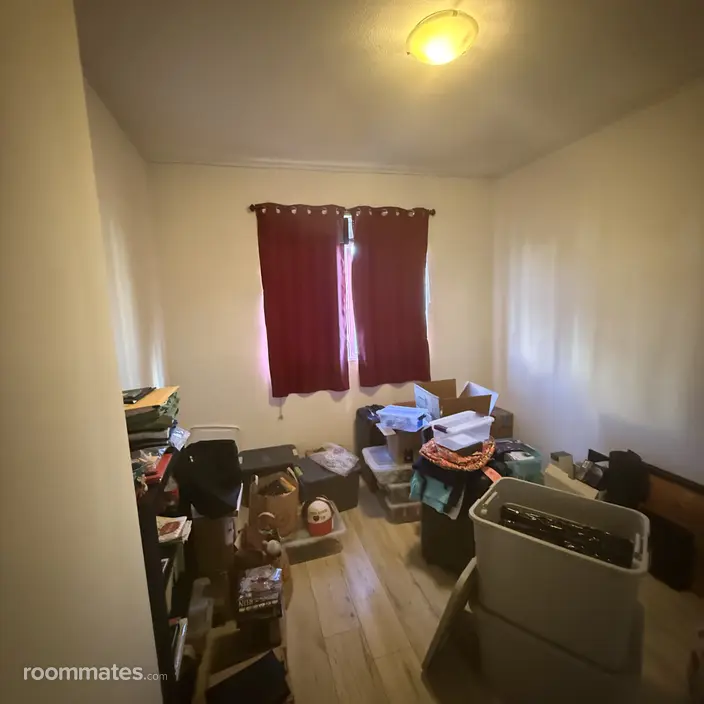 Room for rent in Van Nuys, CA $1000, townhouse