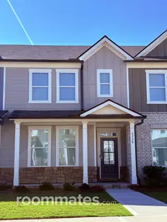 Room for rent in Flowery Branch, GA $1050, townhouse
