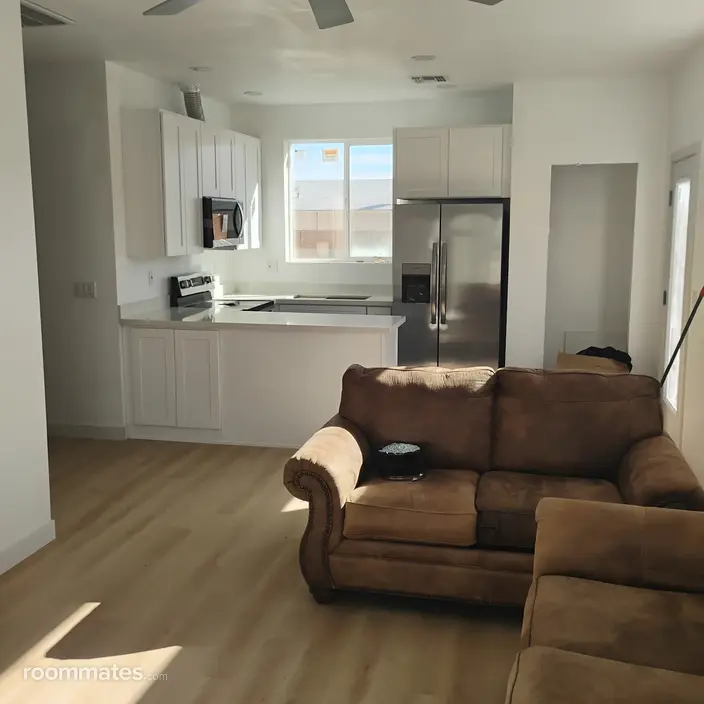 Room for rent in Phoenix, AZ $800, house