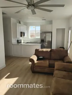 Room for rent in Phoenix, AZ $800, house