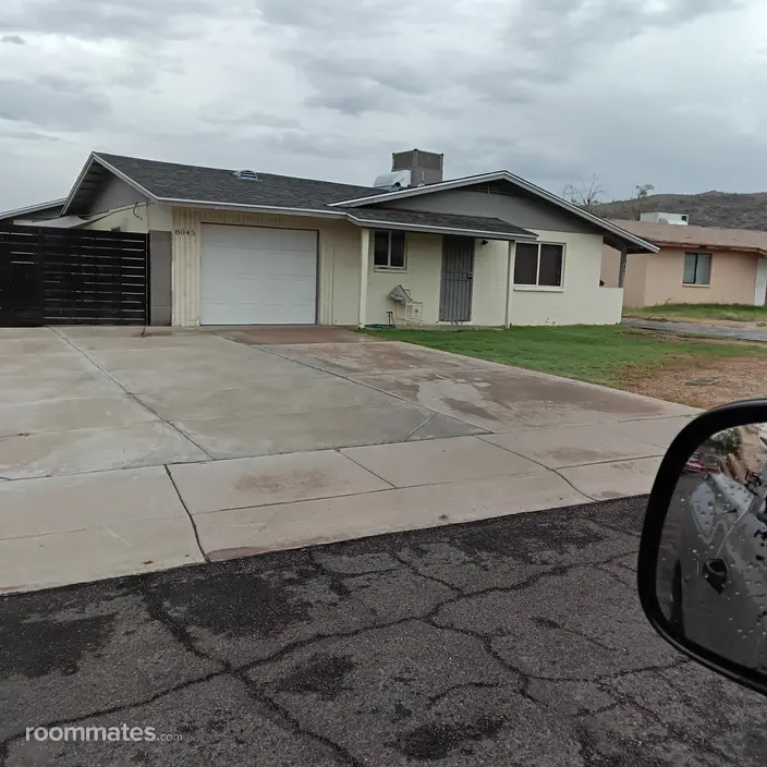 Room for rent in Phoenix, AZ $750, house