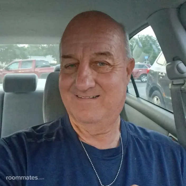 Roommate looking Pensacola, FL, $700