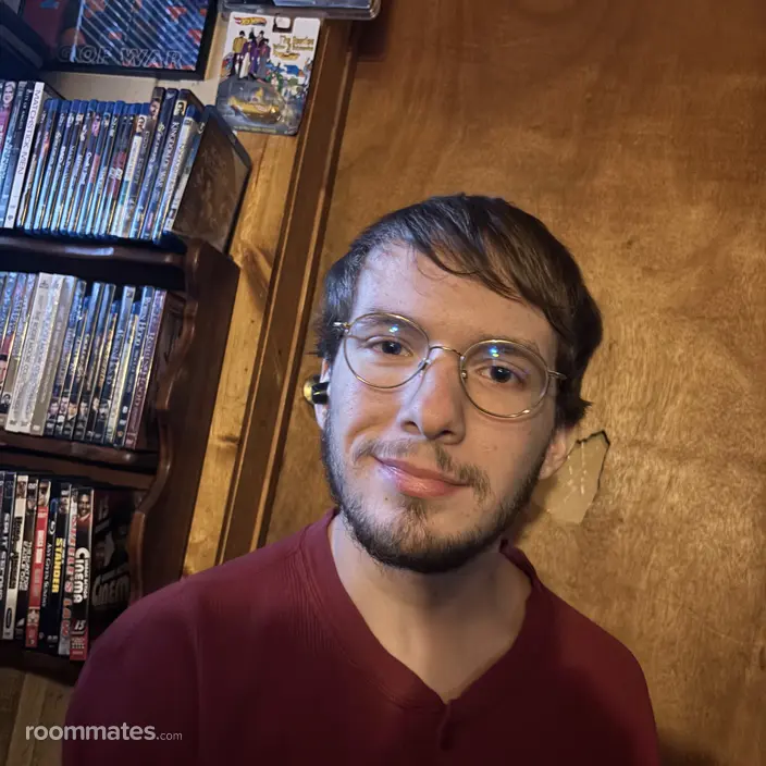 Roommate looking Medford, MA, $1500