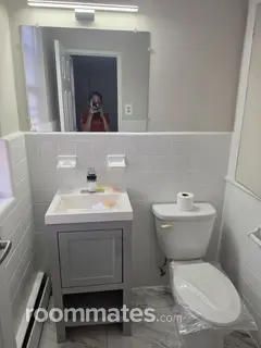 Room for rent in Philadelphia, PA $1000, house
