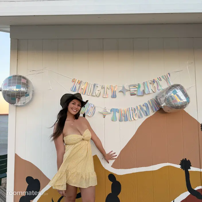 Room for rent in Huntington Beach, CA $1500, other
