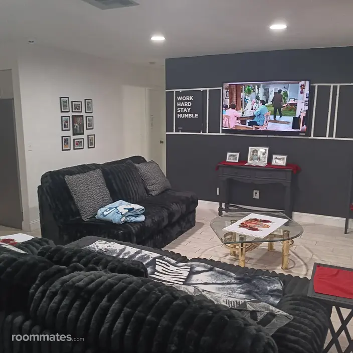 Room for rent in Naples, FL $750, house