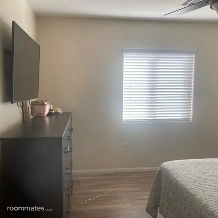 Room for rent in North Las Vegas, NV $679, house