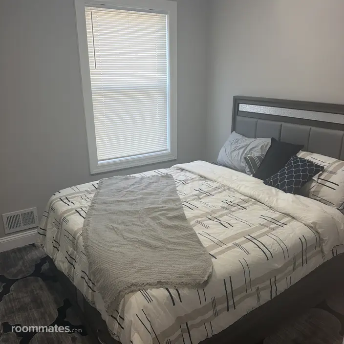 Room for rent in Paterson, NJ $1000, house