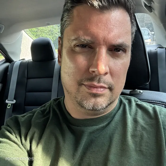 Roommate looking Enfield, CT, $1000