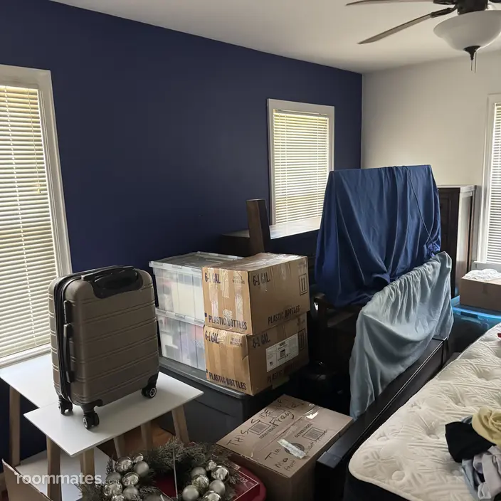 Room for rent in Racine, WI $700, house