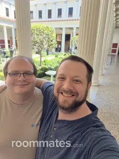 Roommate looking Portland, OR, $1300