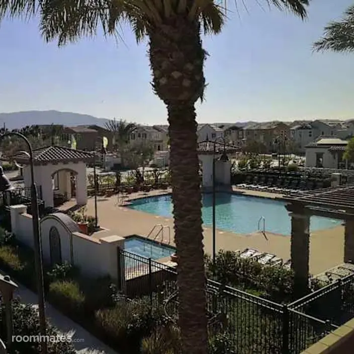 Room for rent in Chino, CA $1800, house