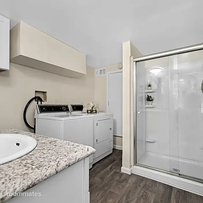 Room for rent in Concord, CA $3000, house