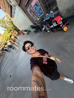 Roommate looking Long Beach, CA, $1400
