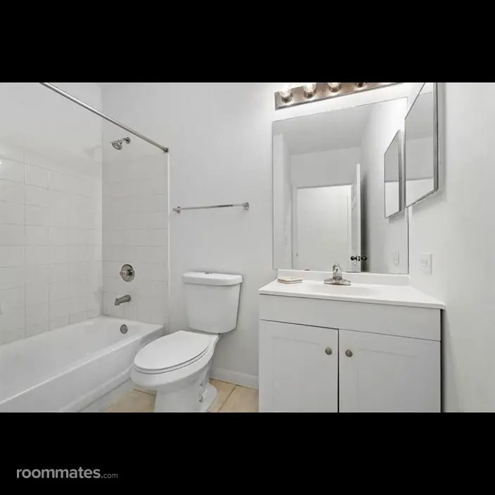 Room for rent in Royal Palm Beach, FL $1200, condo
