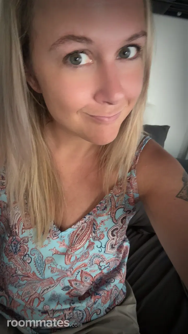 Profile photo 4 of 4