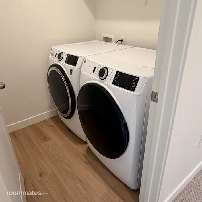Room for rent in Layton, UT $950, townhouse