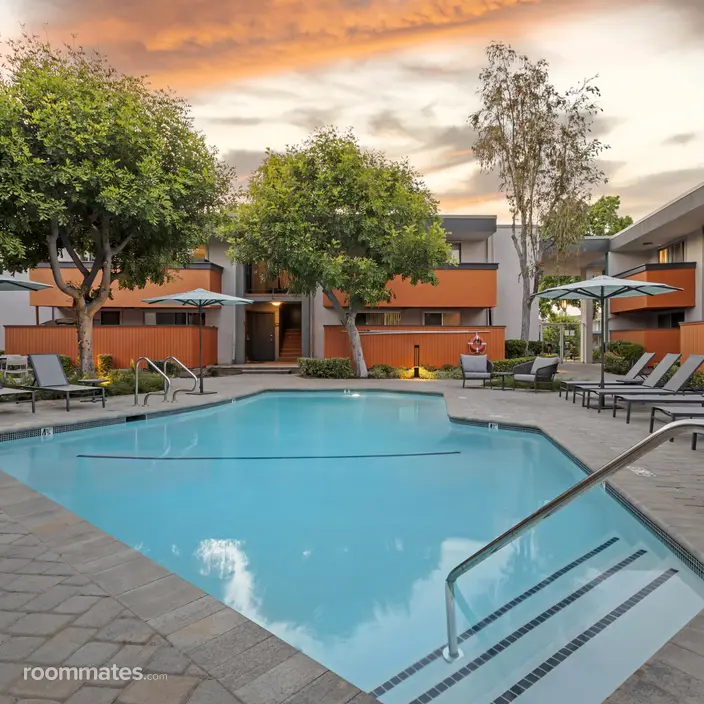 Room for rent in Burbank, CA $985, apartment