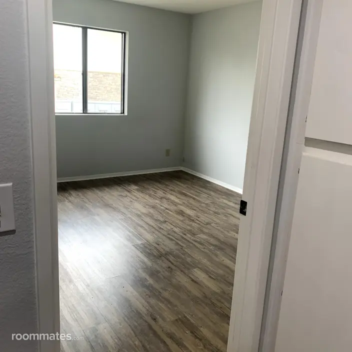 Room for rent in Huntington Beach, CA $1500, townhouse