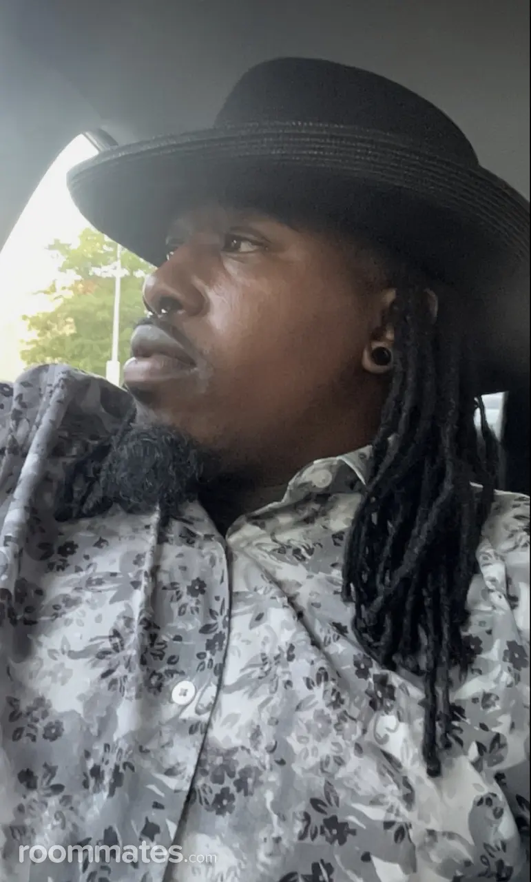 Profile photo 5 of 6