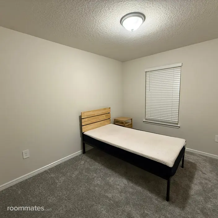 Room for rent in Kissimmee, FL $850, house