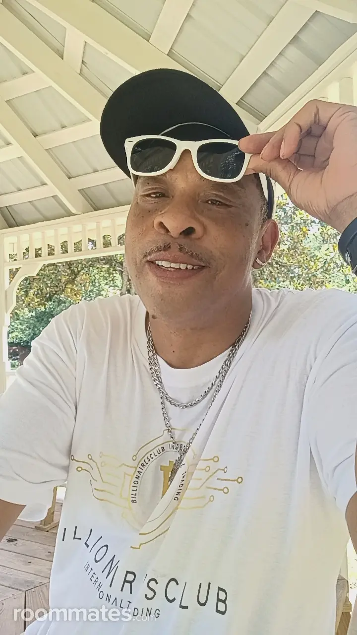 Profile photo 2 of 5