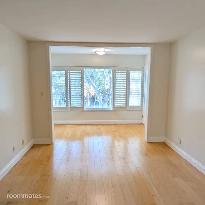 Room for rent in Redondo Beach, CA $1950, condo