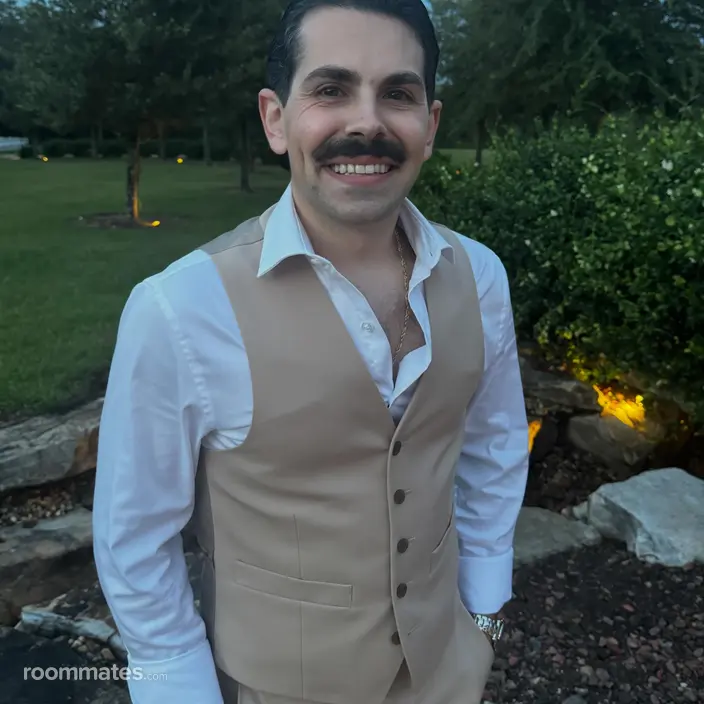 Roommate looking Boston, MA, $1100