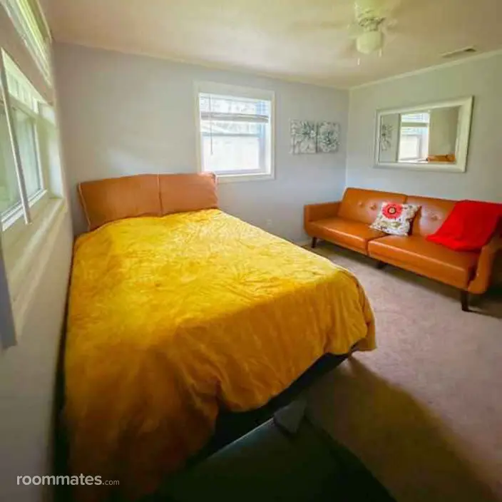 Room for rent in Lakeland, FL $650, house